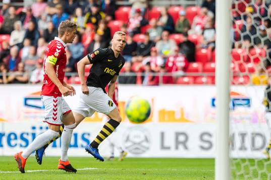 s Kolbeinn Sigthorsson och Kalmars Viktor Elm