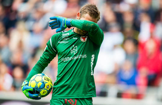 Kalmars målvakt Lucas Hägg-Johansson deppar