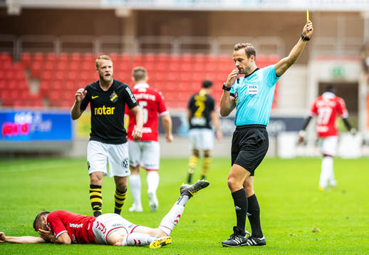Domaren Kristoffer Karlsson