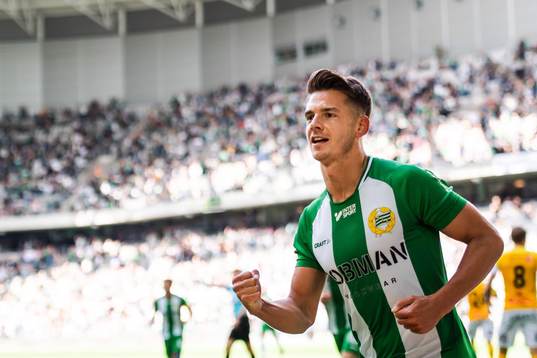 Hammarbys Alexander Kacaniklic jublar
