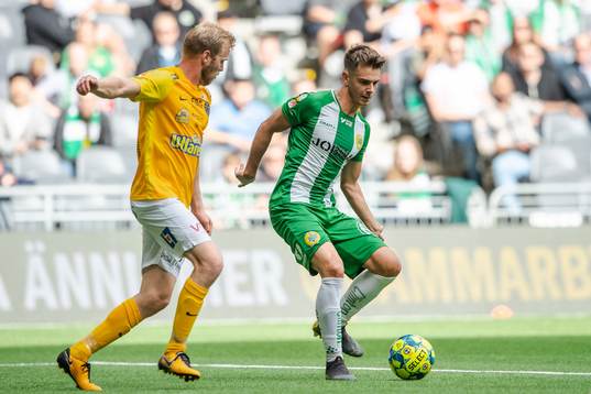 Falkenbergs Per Karlsson och Hammarbys Alexander Kacaniklic