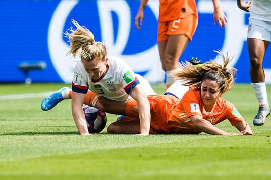 Samantha Mewis of USA and Daniëlle Van De Donk of