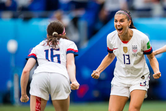Alex Morgan and Rose Lavelle celebrates 2-0