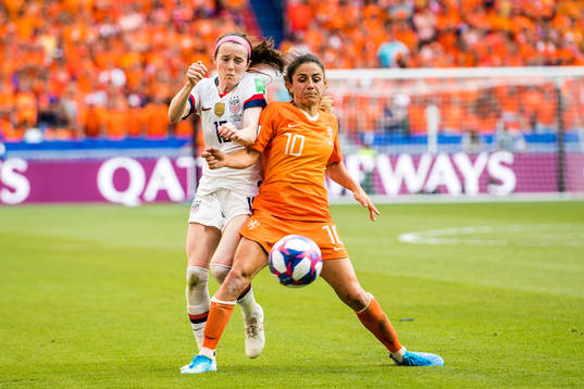 Rose Lavelle of USA and Daniëlle Van De Donk of Netherlands