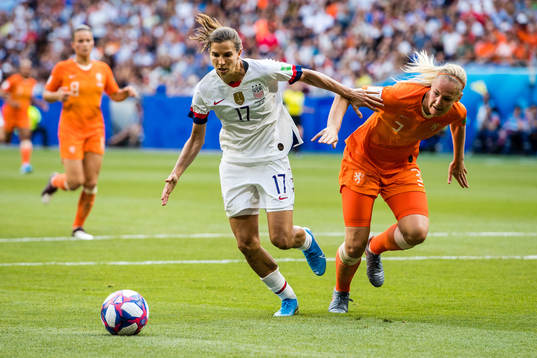 Tobin Heath of USA and Stefanie Van Der Gragt of Netherlands
