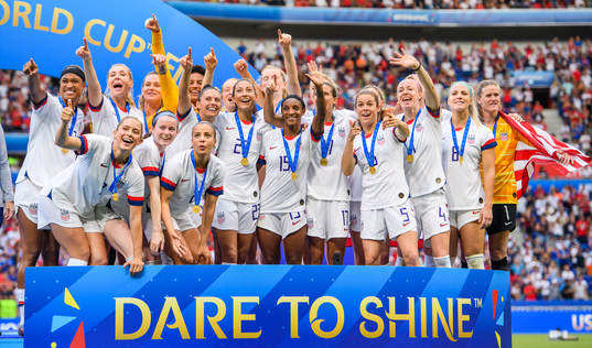 Players of USA celebrate