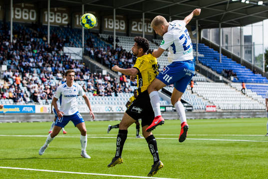 IFK Norrköpings Filip Dagerstål nickar