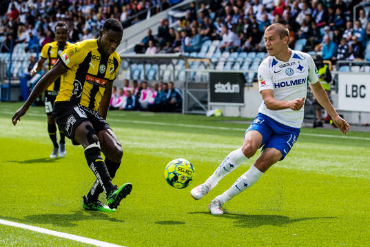 Häckens Godswill Ekpolo och IFK Norrköpings Simon Thern
