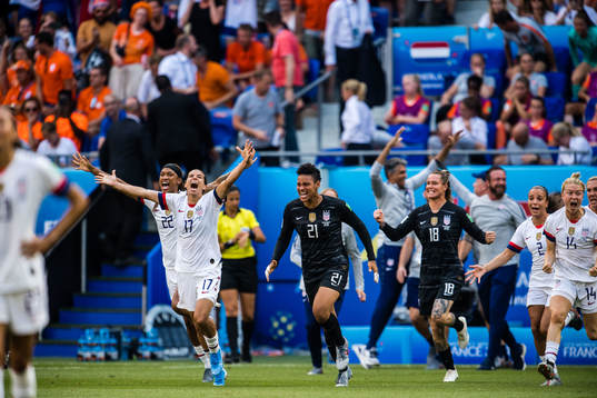 Players of USA celebrates