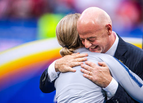 Jillian Ellis, head coach of USA and Gianni Infantino,