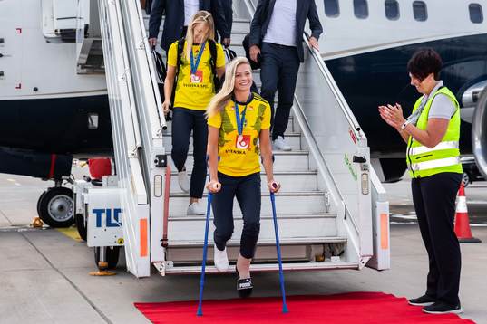 Fridolina Rolfö arrives at Landvetter