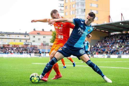 Djurgårdens Haris Radetinac och AFC Eskilstunas Mehmed