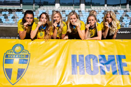 goalkeeper Zecira Musovic, Kosovare Asllani, Fridolina