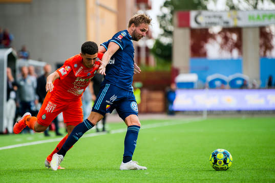 Djurgårdens Jonathan Ring och AFC Eskilstunas Ismet Lushaku