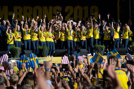 Singing and cheering