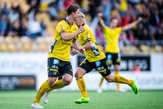 Elfsborgs Simon Olsson jublar