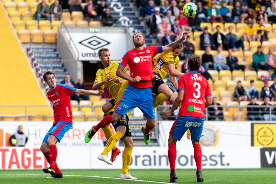 Kamp om bollen