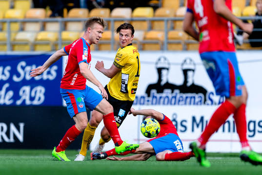 Helsingborgs Andreas Landgren och Elfsborgs Simon Olsson