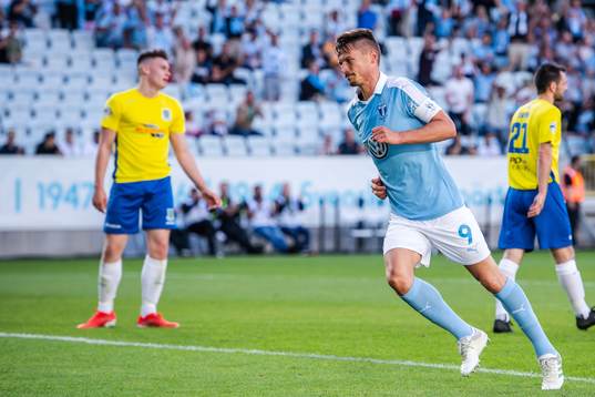 Markus Rosenberg of Malmö FF celebrate
