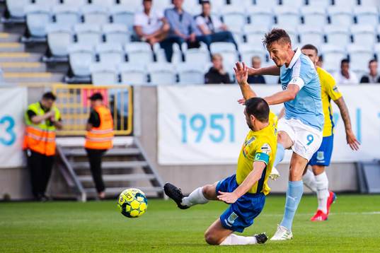 Markus Rosenberg of Malmö FF scores 2-0