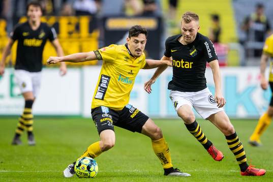 s Sebastian Larsson