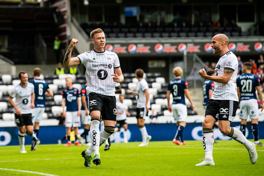 Alexander Toft Søderlund of Rosenborg celebrates