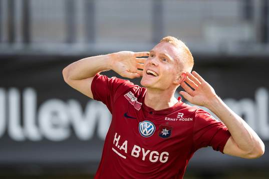 Bläddra bland fler bilder av Fotboll, Superettan, Örgryte - Öster