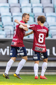Örgrytes Simon Nilsson och Jakob Lindström jublar