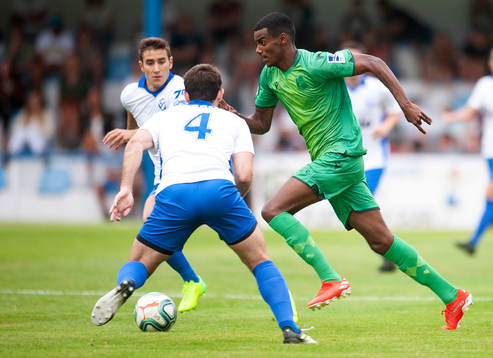 Bläddra bland fler bilder av Football, Friendly match, Lagun Onak – Real Sociedad 