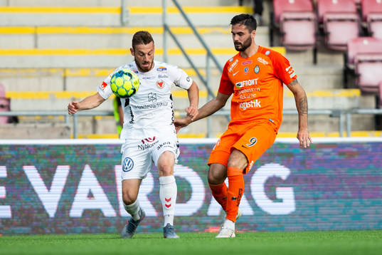 Kalmars Fidan Aliti och AFC Eskilstunas Denni Avdic