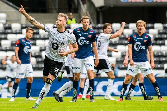 Bläddra bland fler bilder av Football, Eliteserien, Rosenborg - Viking