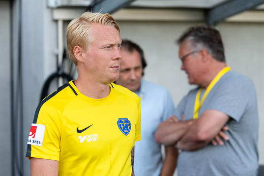 Falkenbergs Jacob Ericsson före fotbollsmatchen i