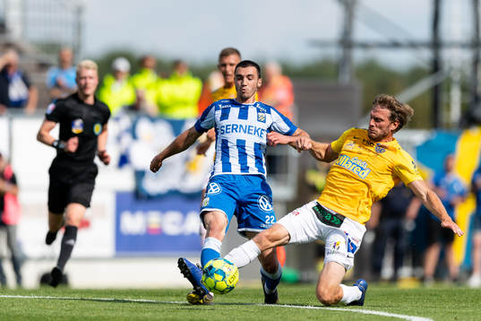 IFK Göteborgs Giorgi Kharaishvili och Falkenbergs Karl