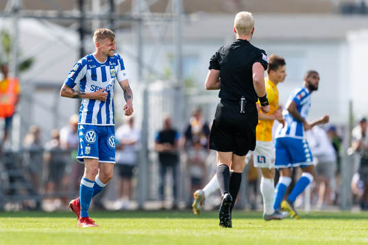 IFK Göteborgs Sebastian Eriksson har ont