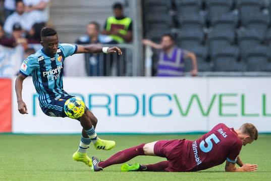 Djurgårdens Mohamed Buya Turay och Malmö FFs Sören Rieks
