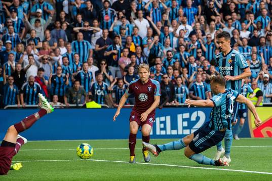 Djurgårdens Jesper Karlström gör 1-1