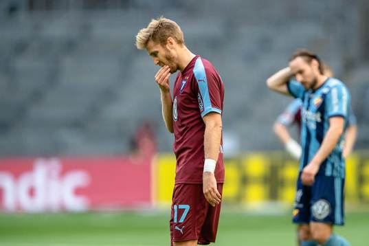 Malmö FFs Rasmus Bengtsson och Djurgårdens Kevin Walker
