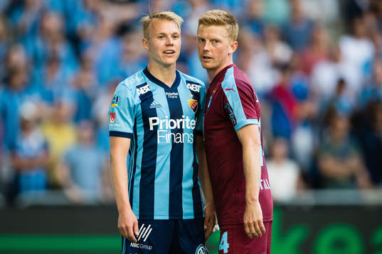 Djurgårdens Elliot Käck och Malmö FFs Anders Christiansen