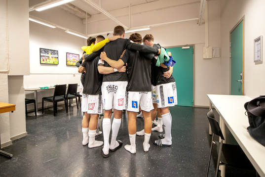 GAIS spelarna laddar upp