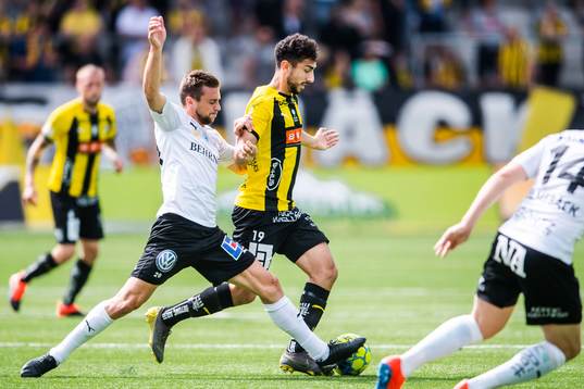 Örebros Filip Rogic och Häckens Daleho Irandust