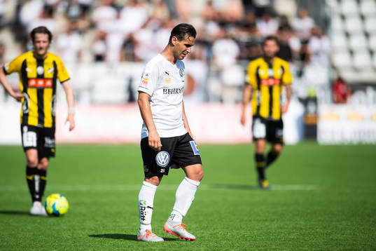 Örebros Nordin Gerzic deppar