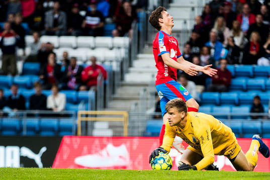 Sirius målvakt Lukas Jonsson