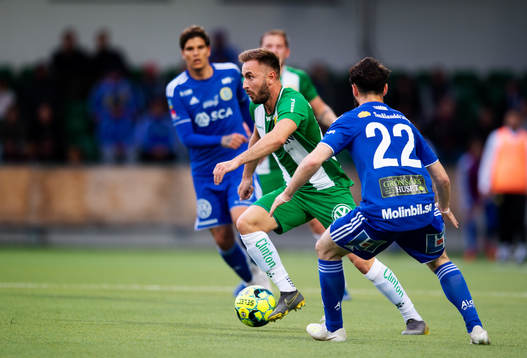 Hammarbys Muamer Tankovic och Sundsvalls Jonathan Tamimi