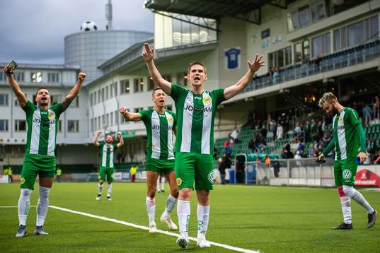 Hammarbys Vidar Örn Kjartansson jublar