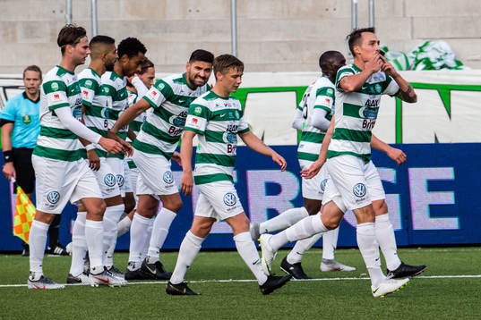 Västerås spelare jublar