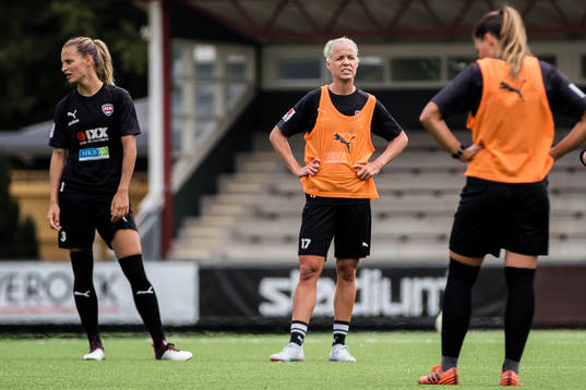 Rosengårds Nathalie Björn och Caroline Seger