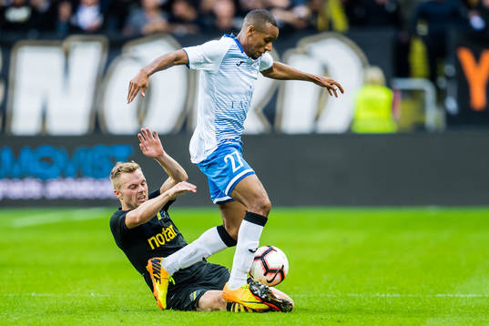 Sebastian Larsson of AIK and Furdjel Narsingh of