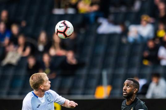 Ilja Antonov of Ararat-Armenia and Henok Goitom of AIK
