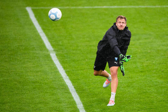 Goalkeeper Johan Dahlin of Malmö FF