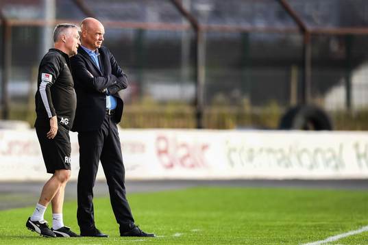 Assistant coach Rob Kelly and Uwe Rösler, head coach of